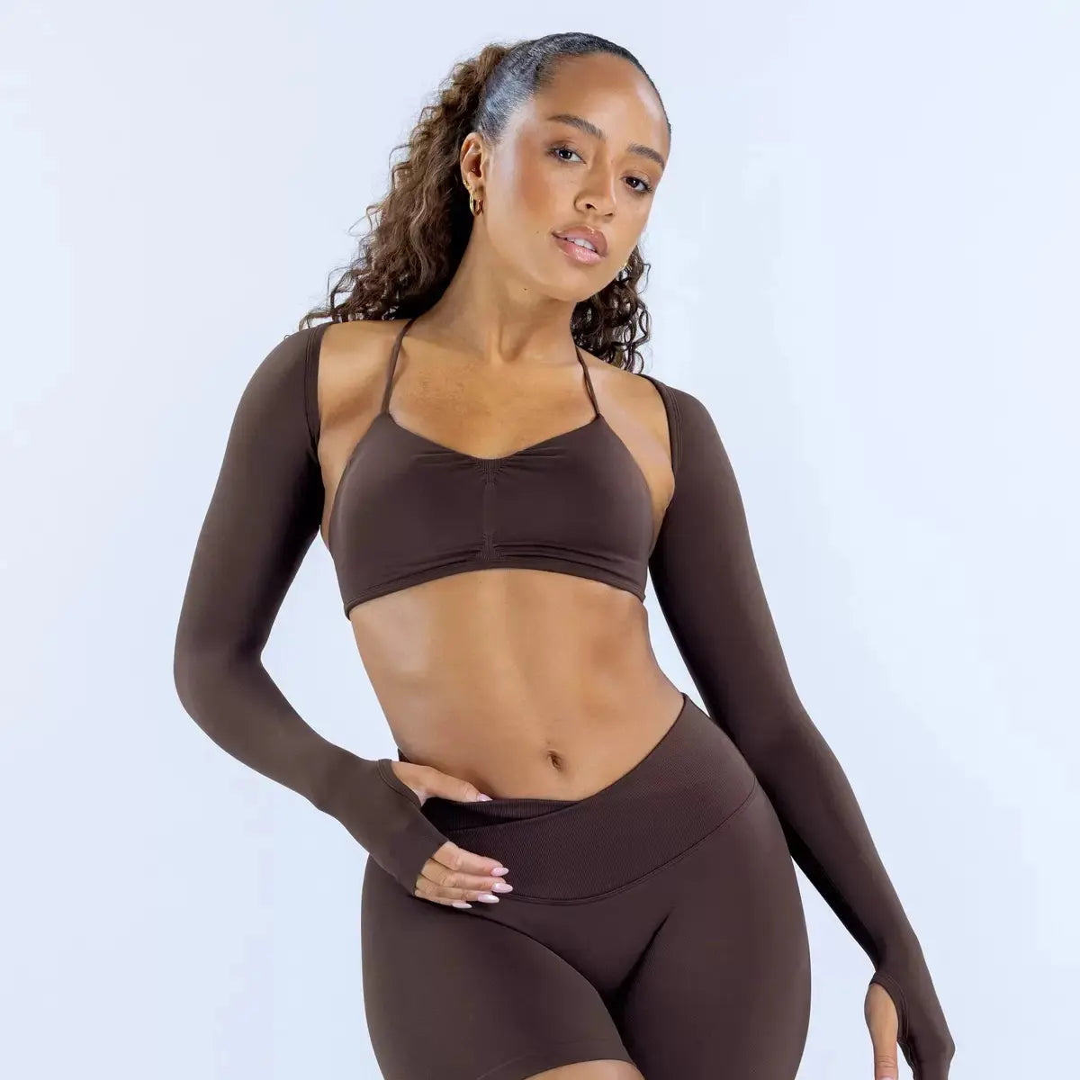 （With Logo）Seamless 3-Piece Yoga Set: Cross Halter Sports Bra + Thumbhole Arm Shrug + V-Waist Leggings, Women’S Workout Activewear